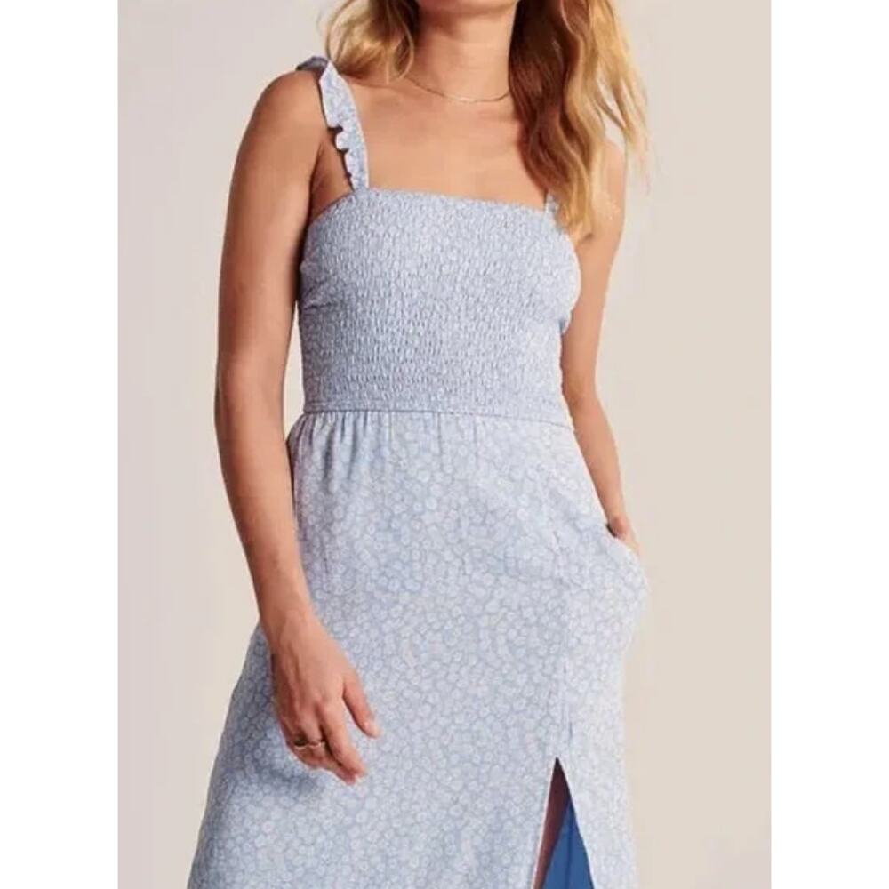 Abercrombie & Fitch smocked light blue floral midi dress L